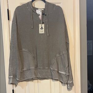 Easel light Gray Gauze Hooded Pullover Sz L - NWT